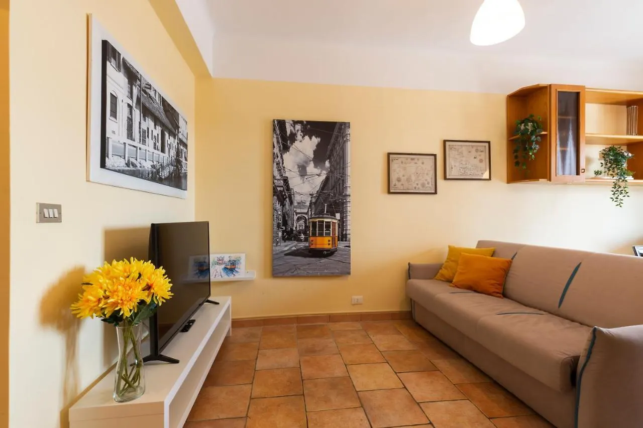 Gonin San Cristoforo Apartment Milan