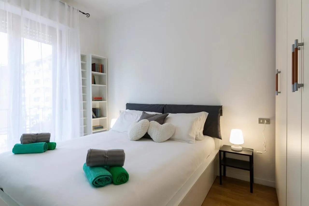 Gonin San Cristoforo Apartment Milan